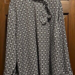 ELOQUII Blouse Womens Plus Size 26W Geometric Print Tie-Neck Bow Top